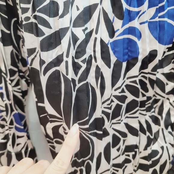 💕 Worthington Blue, White & Black Satin Button Down Top Women's Size 2X - Picture 7 of 11